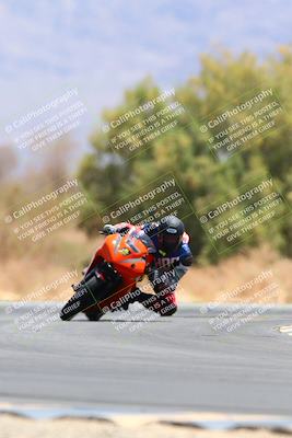 media/May-15-2022-SoCal Trackdays (Sun) [[33a09aef31]]/Turn 7 (1145am)/